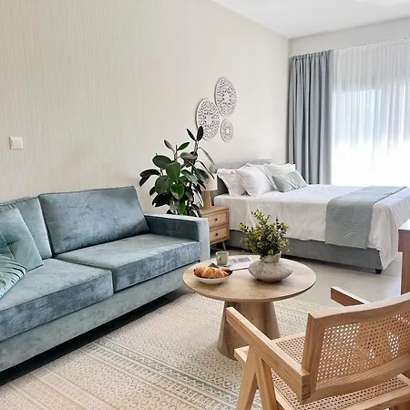 Grace Living - Studio 204 Апартаменты Лимасол