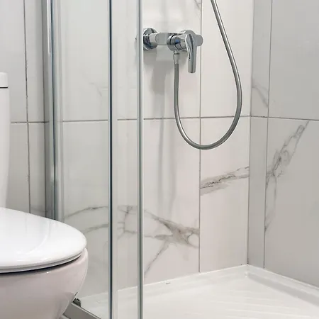 Grace Living - Studio 204 Апартаменты