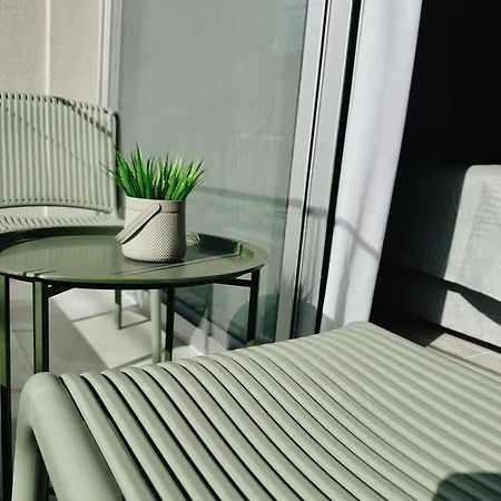 Grace Living - Studio 204 Апартаменты *