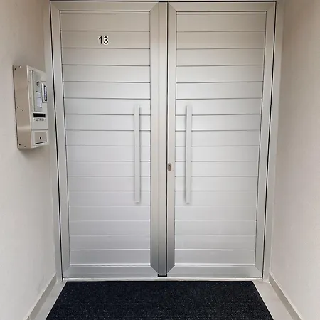 Grace Living - Studio 204 Апартаменты Лимасол
